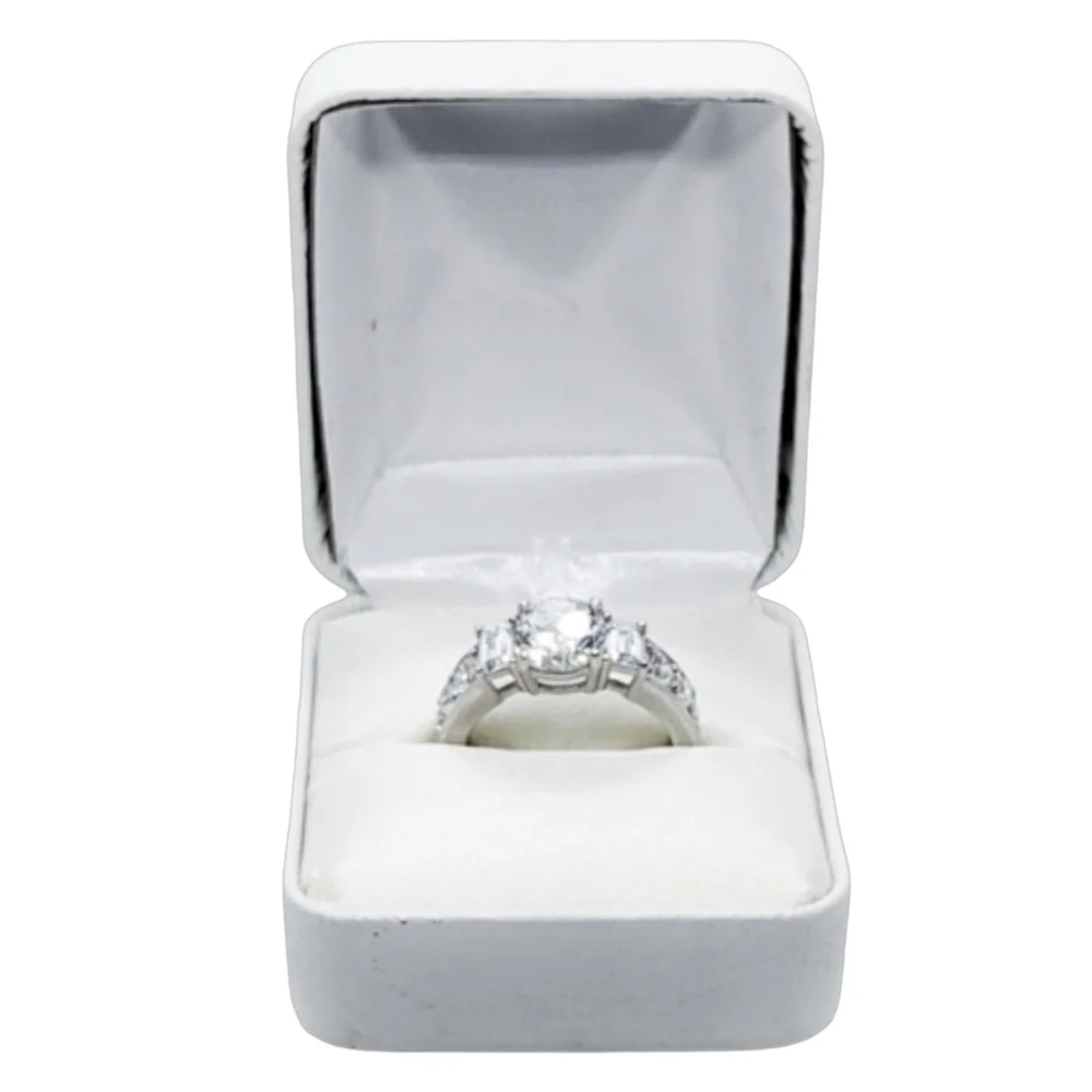 Sterling Silver Engagment Ring w/ Brilliant Round CZ Stones  Size 8 NWOT